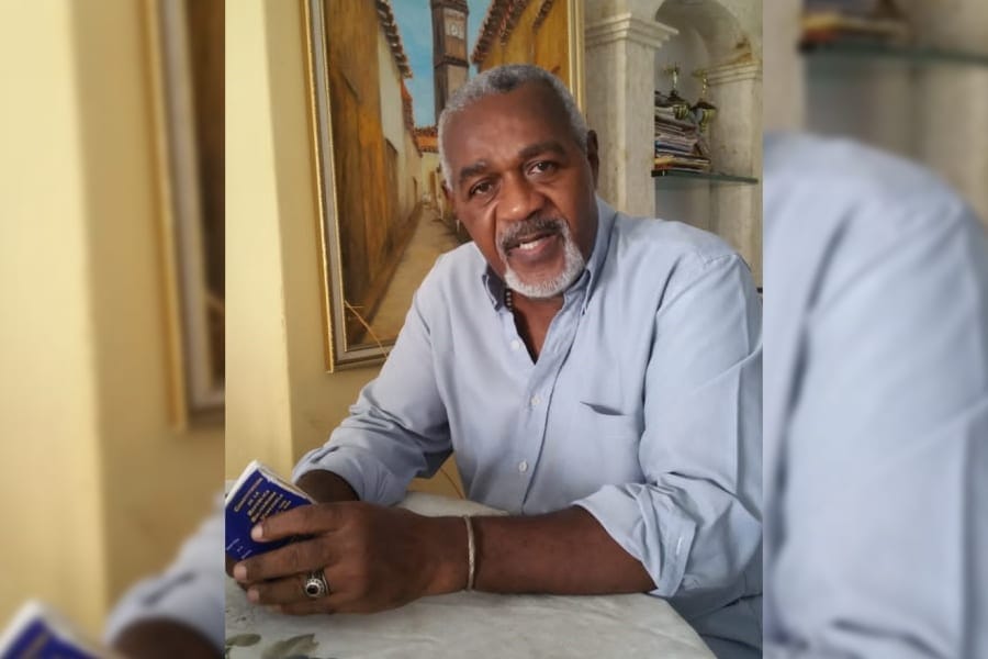 Luis Guillermo Echarry