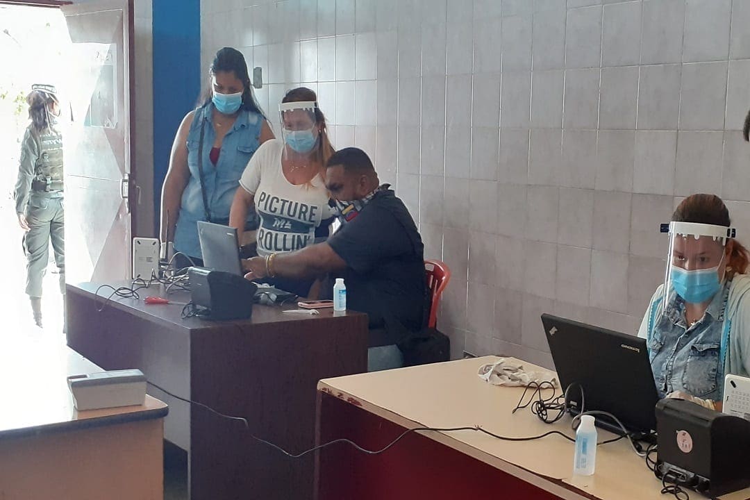 Oposición en Bolívar se debate entre las parlamentarias y la consulta popular