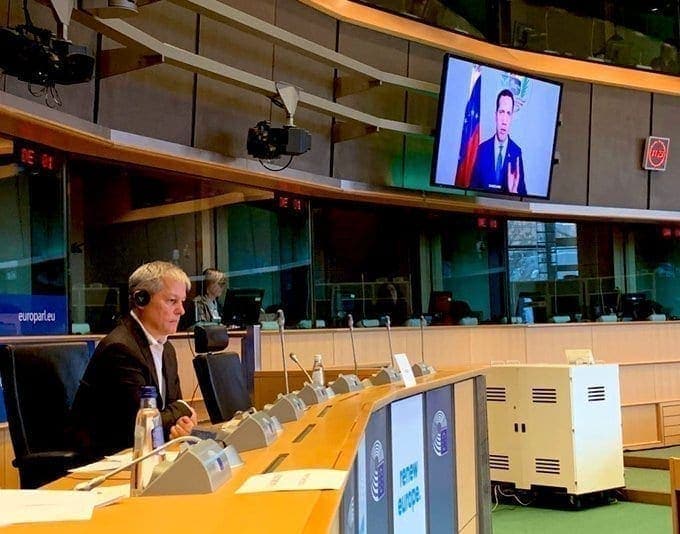 diálogo con los militares