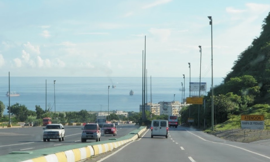 autopista Caracas-La Guaira