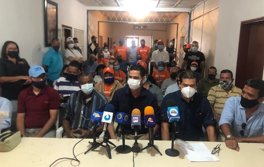 partidos de oposición