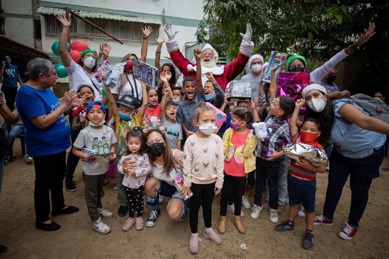 más de 40 periodistas y fotoreporteros
