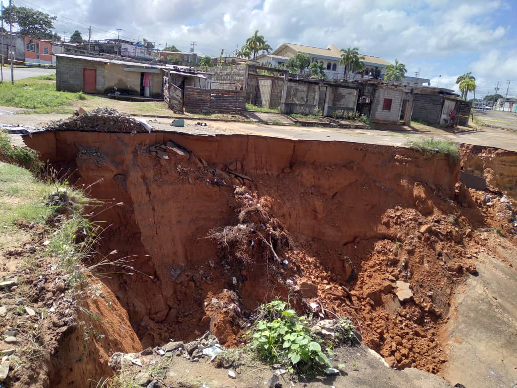 Cárcavas se esparcen en Ciudad Guayana y el Gobierno las ignora