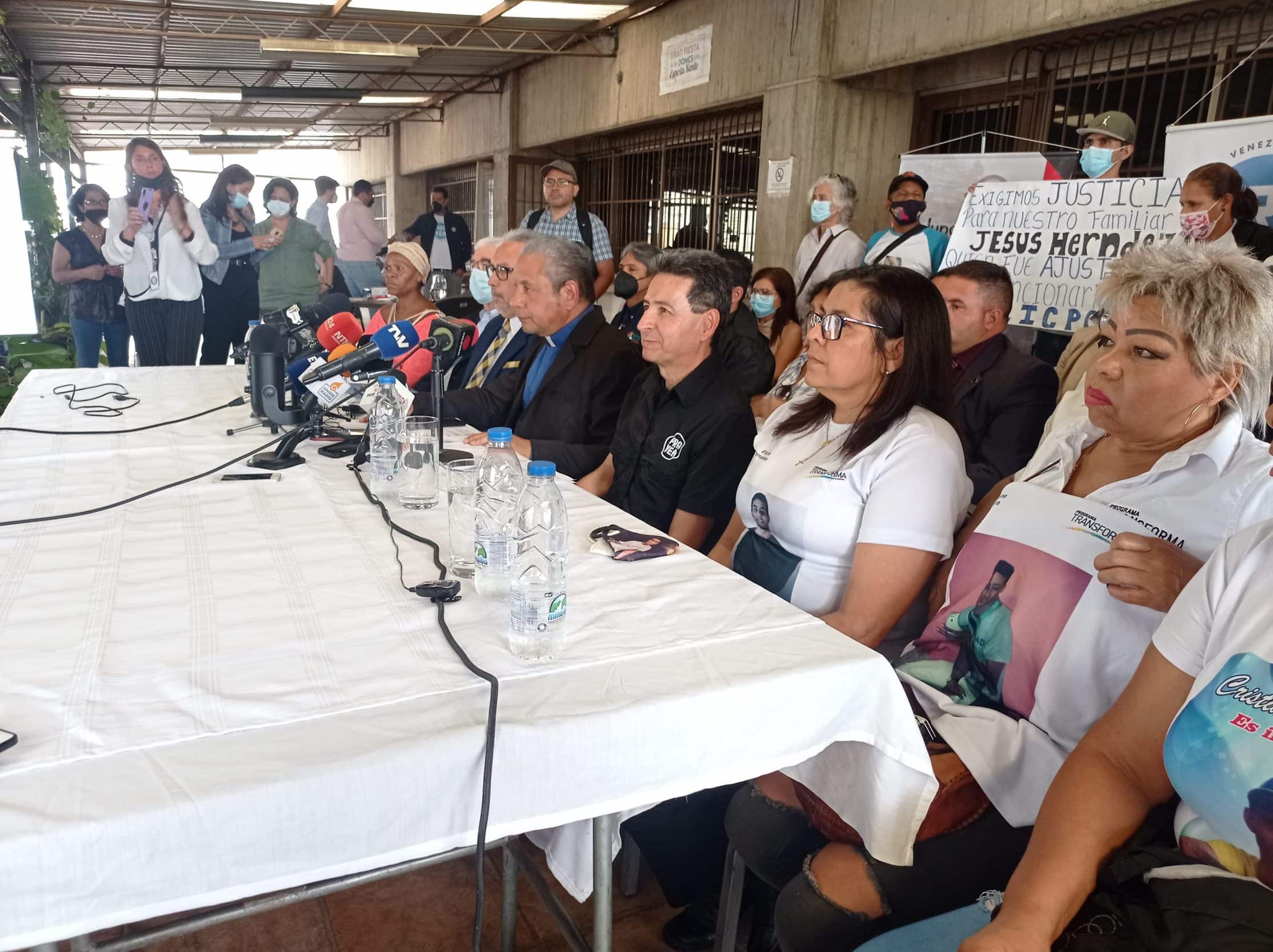 Marino Alvarado y el padre Infante