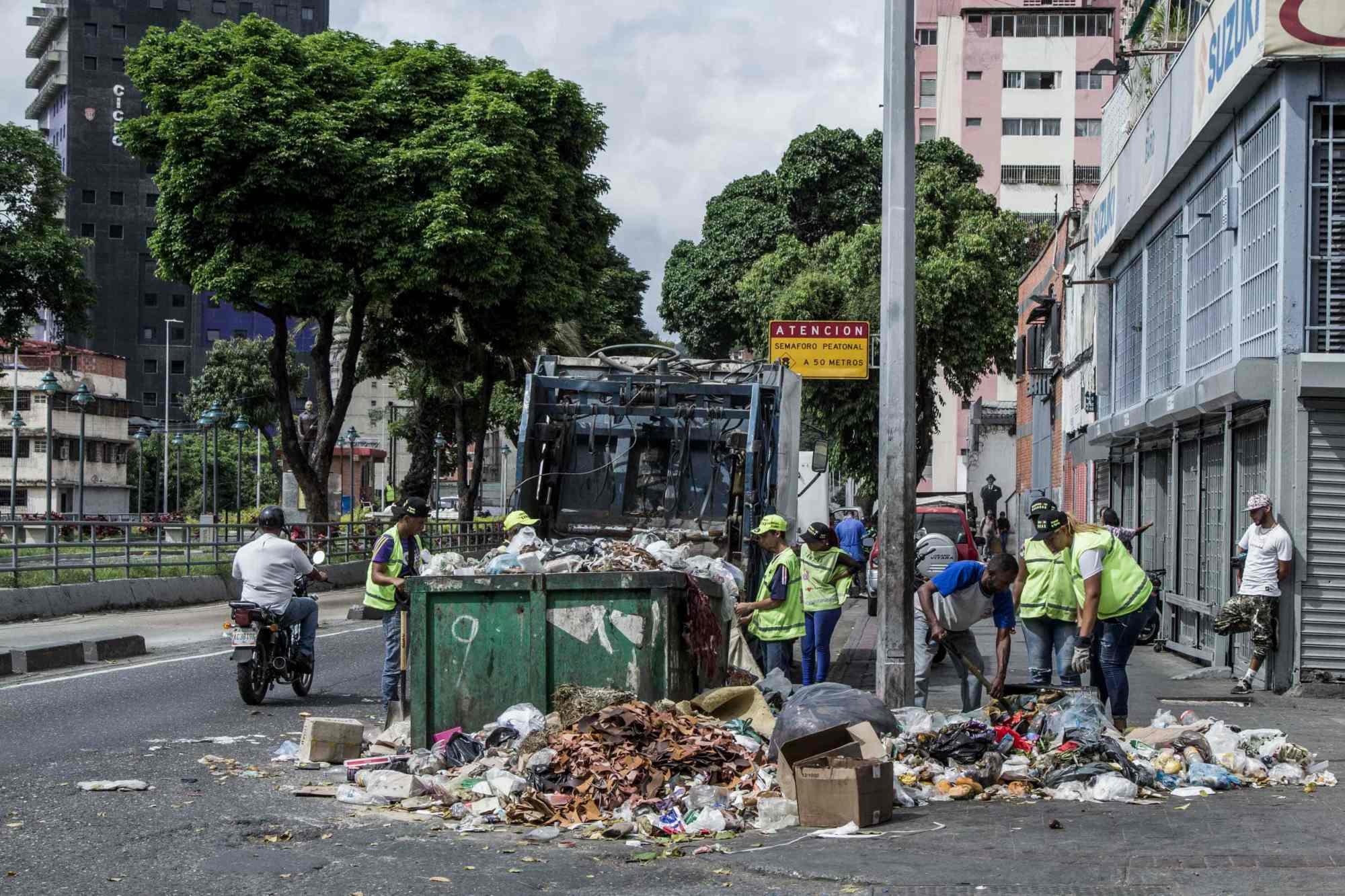 EN FOTOS | Zonas de Caracas se llenan de basura
