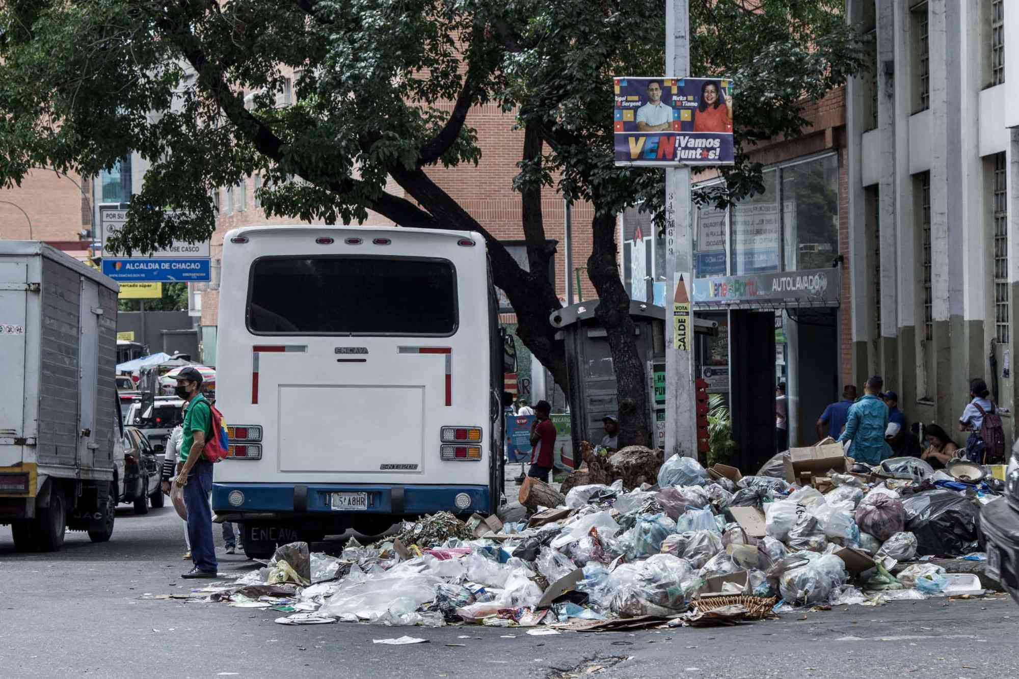 EN FOTOS | Zonas de Caracas se llenan de basura
