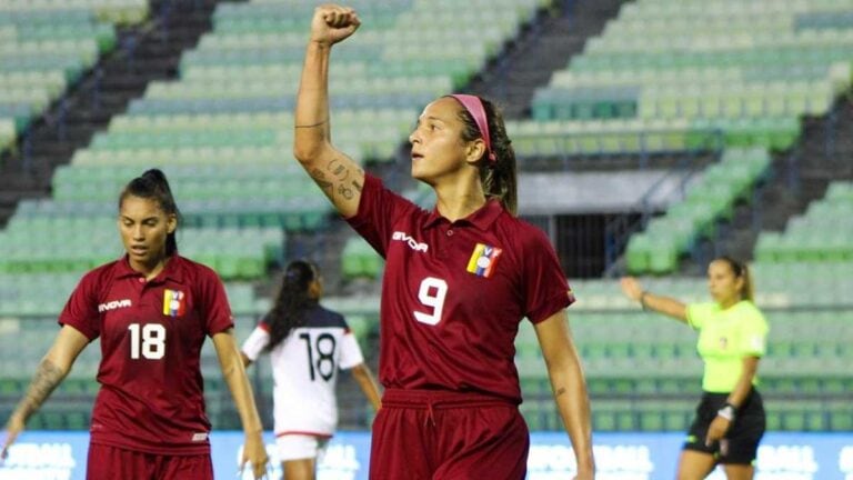 vinotinto femenina
