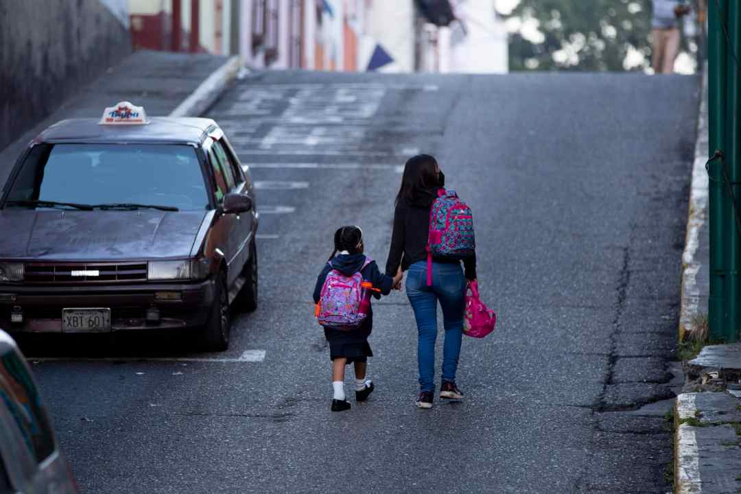 regreso a clases, escuela, colegio, niña