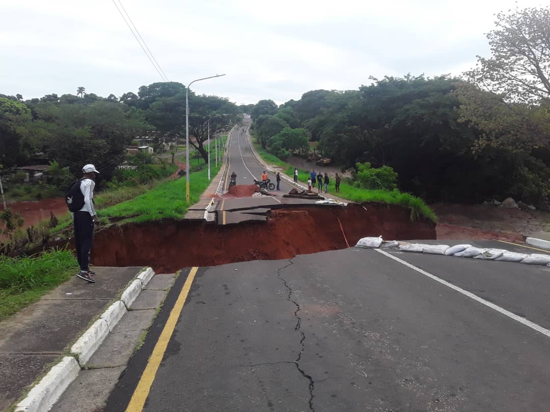 En Bolívar se contabilizan más de 10 derrumbes de puentes y vialidades desde 2021