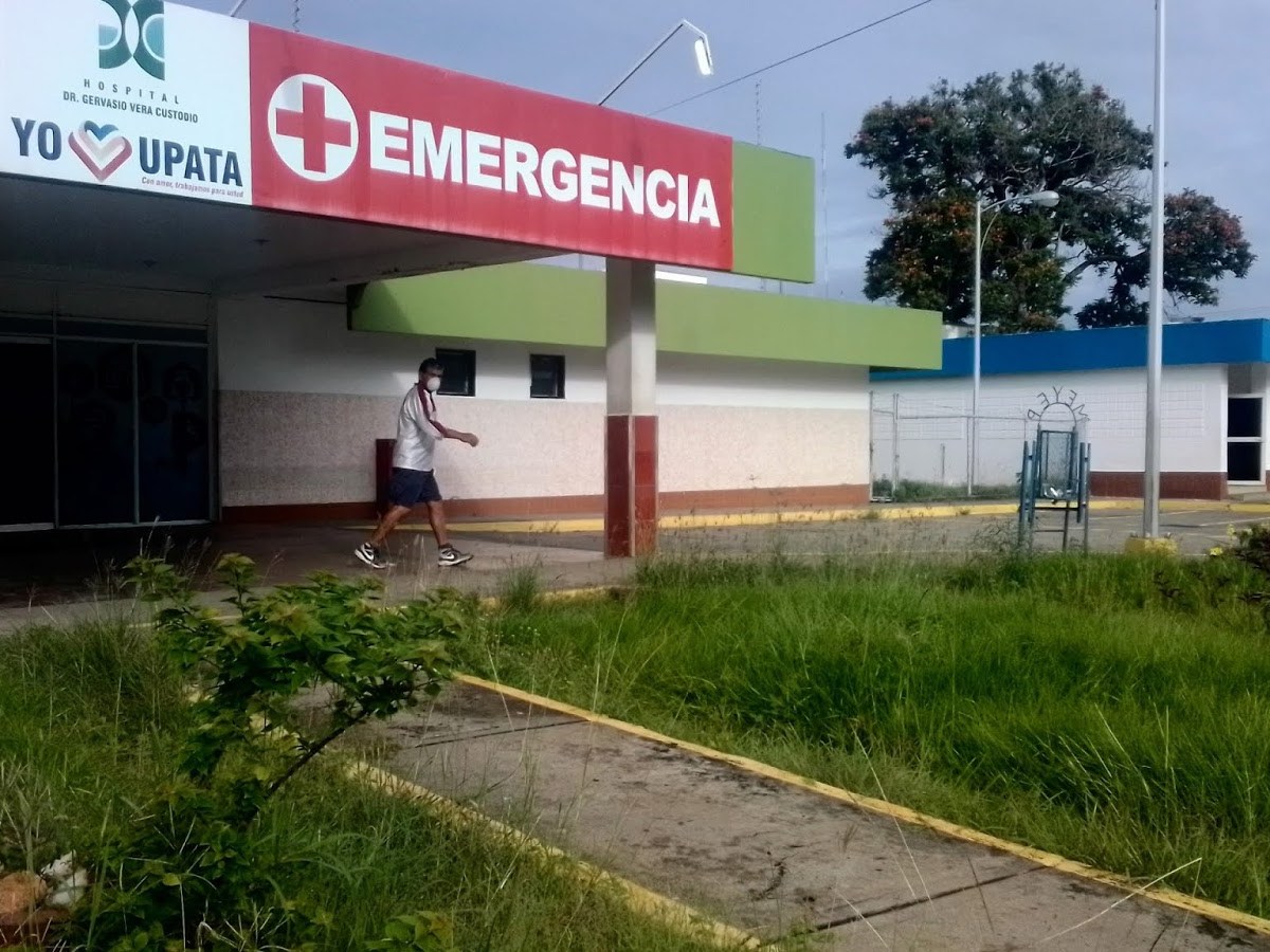 Alcaldesa ataca a periodistas por cubrir caso de presuntos falsos médicos en Upata