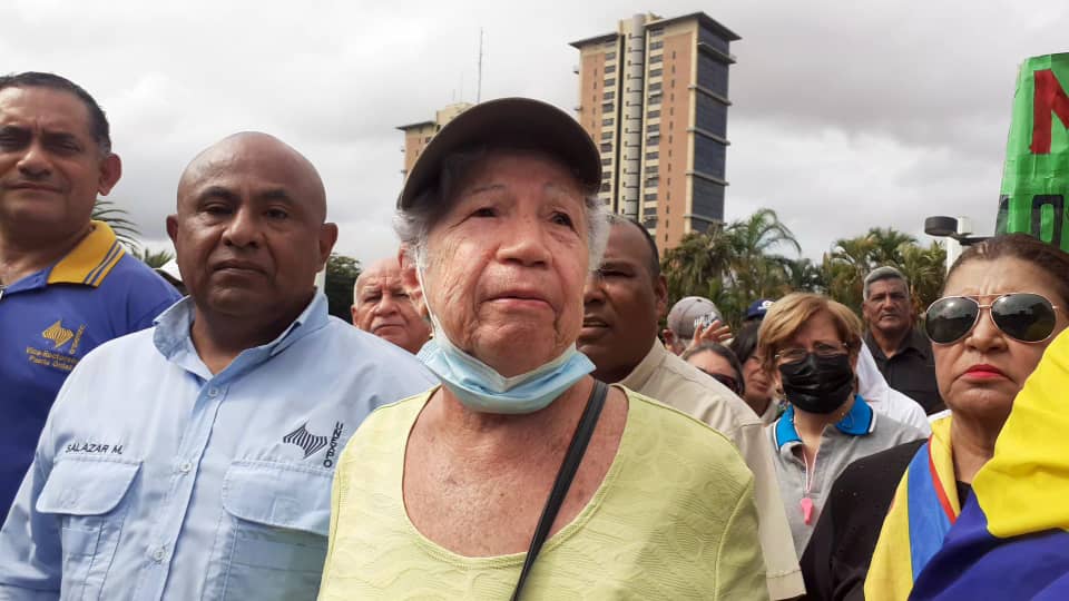 Docente jubilada: “Como han acabado con todo, así acabaron con la educación”