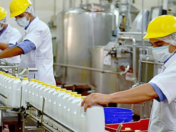 El alto costo de producir en Venezuela limita la recuperación de la industria química nacional