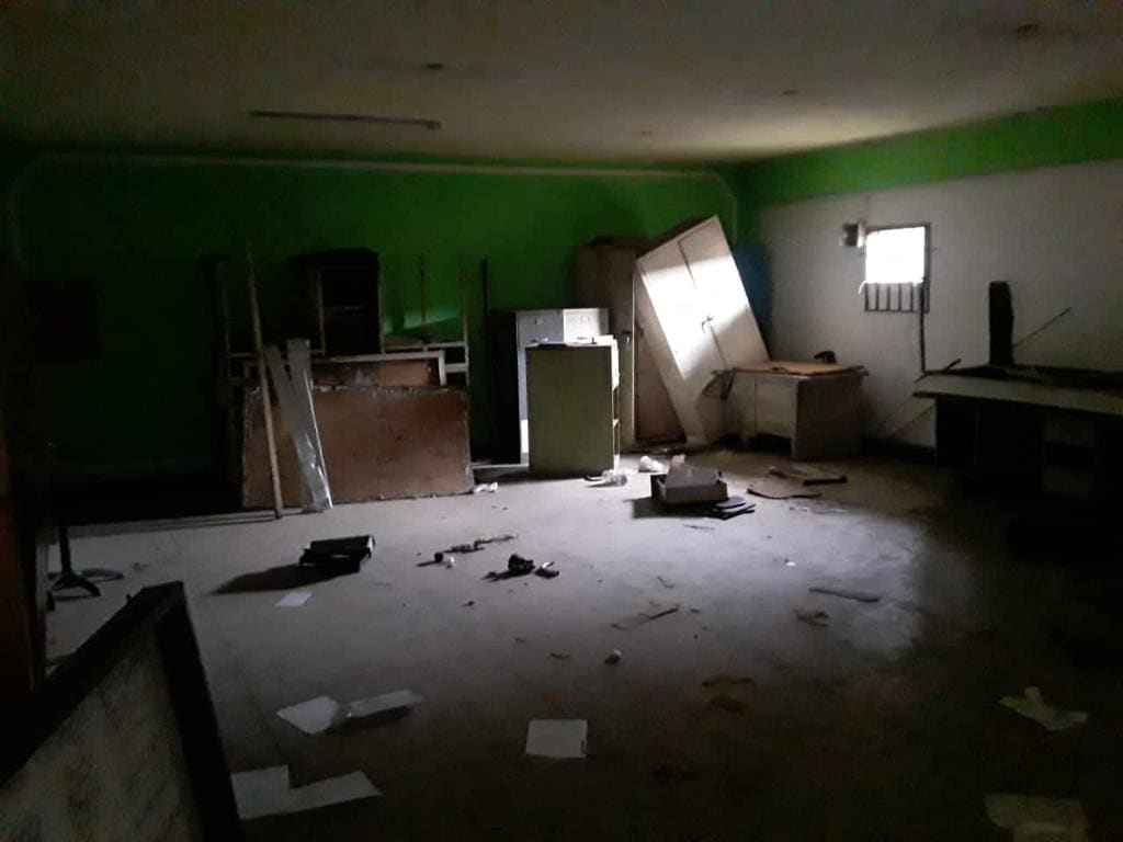 Desde la pandemia, cuando el liceo Ramón Isidro Montes, en Bolívar, comenzó a ser desvalijado, es nula atención recibida de las autoridades gubernamentales 