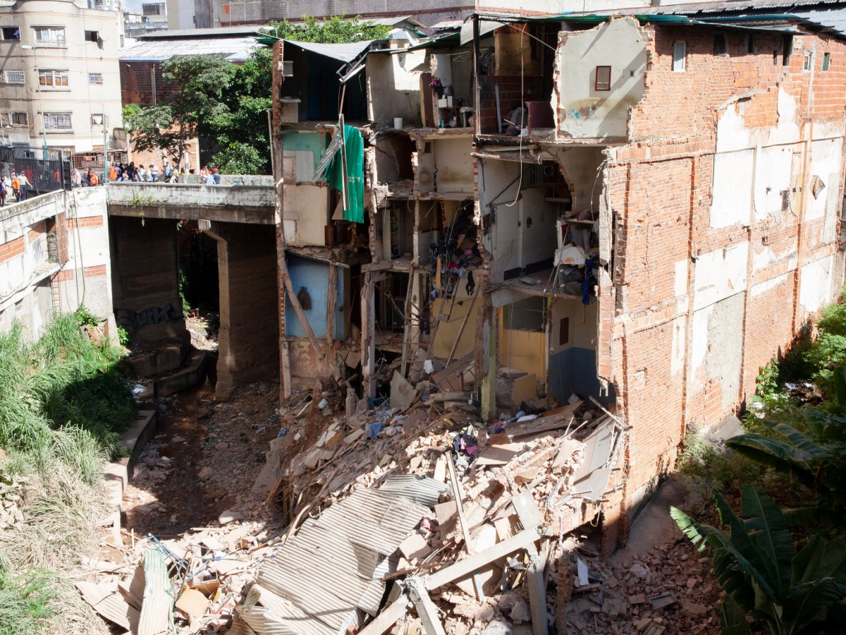 Altagracia - Derrumbe-edificio