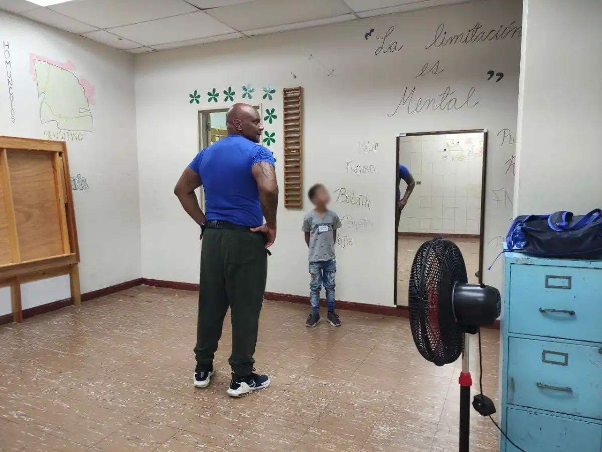 Niños, niñas y jóvenes neurodivergentes estudian en desventaja ante un sistema sin recursos