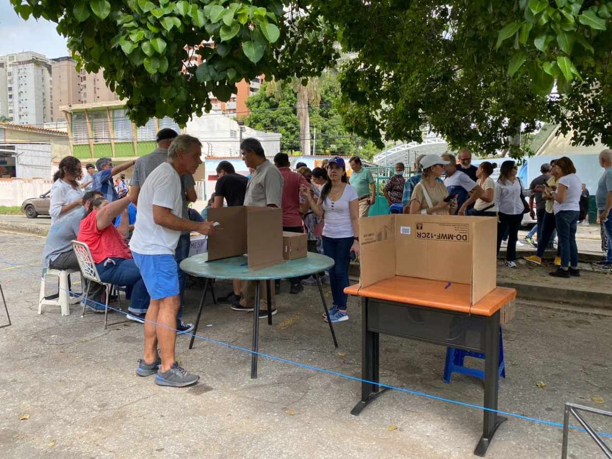 Periodistas y ciudadanos responden a la censura impuesta por Conatel en las primarias