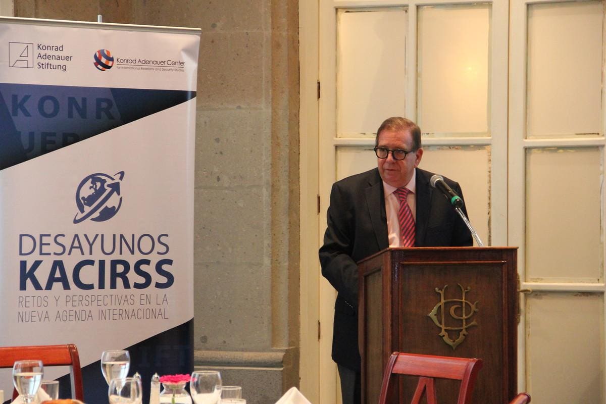 Edmundo González Urrutia