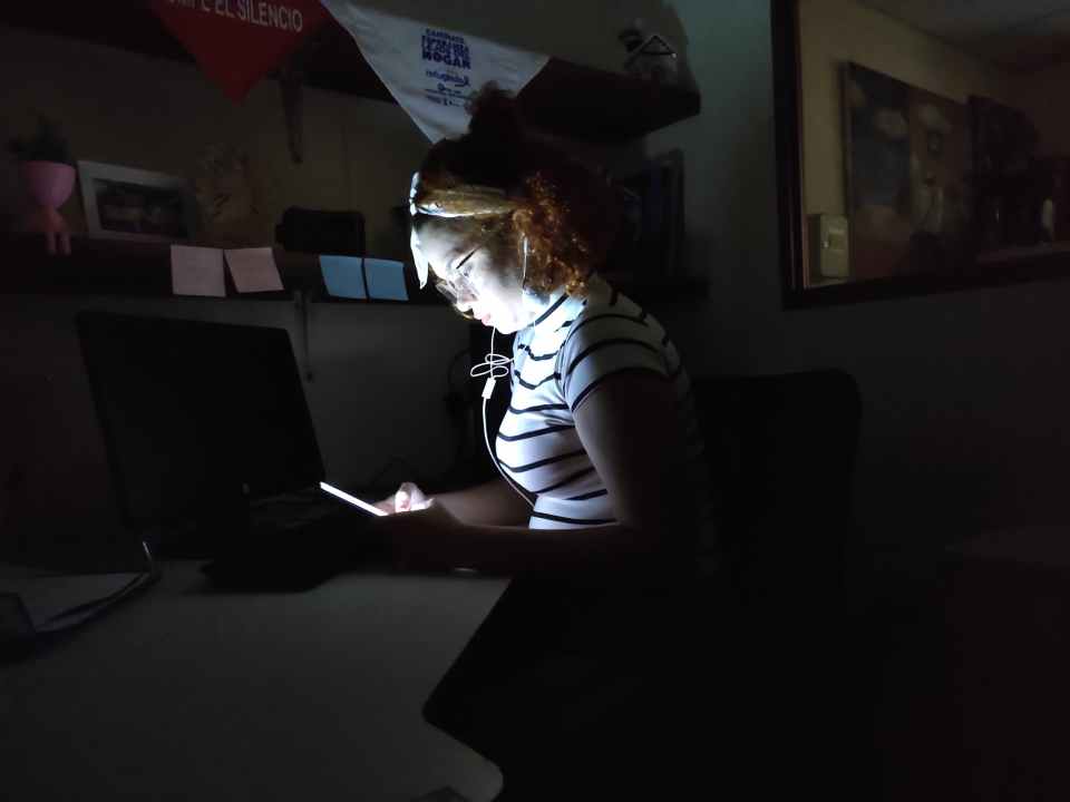 Periodistas sin electricidad