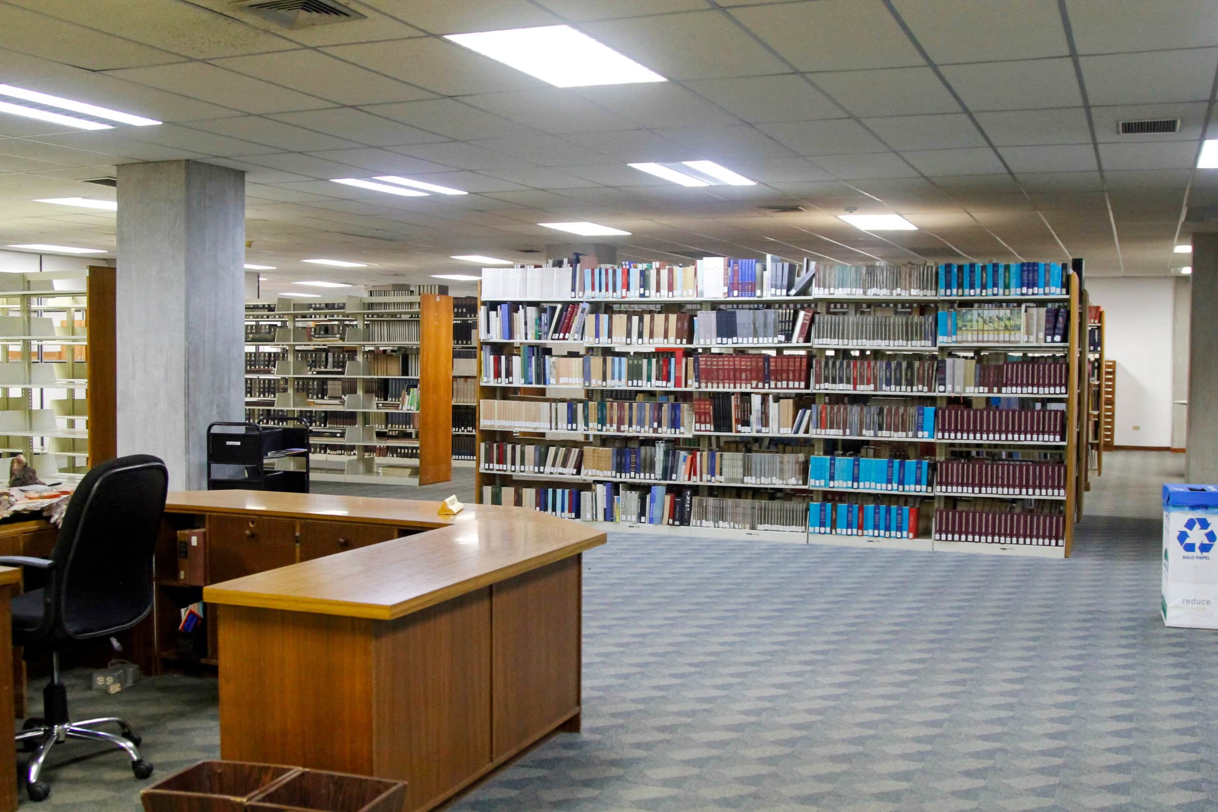 universidad, simón bolívar, abandono, biblioteca