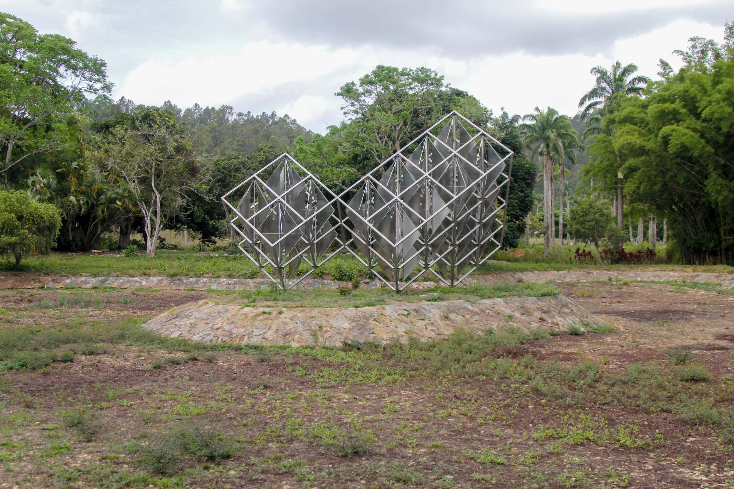 simón bolívar, abandono, sin mantenimiento, obra
