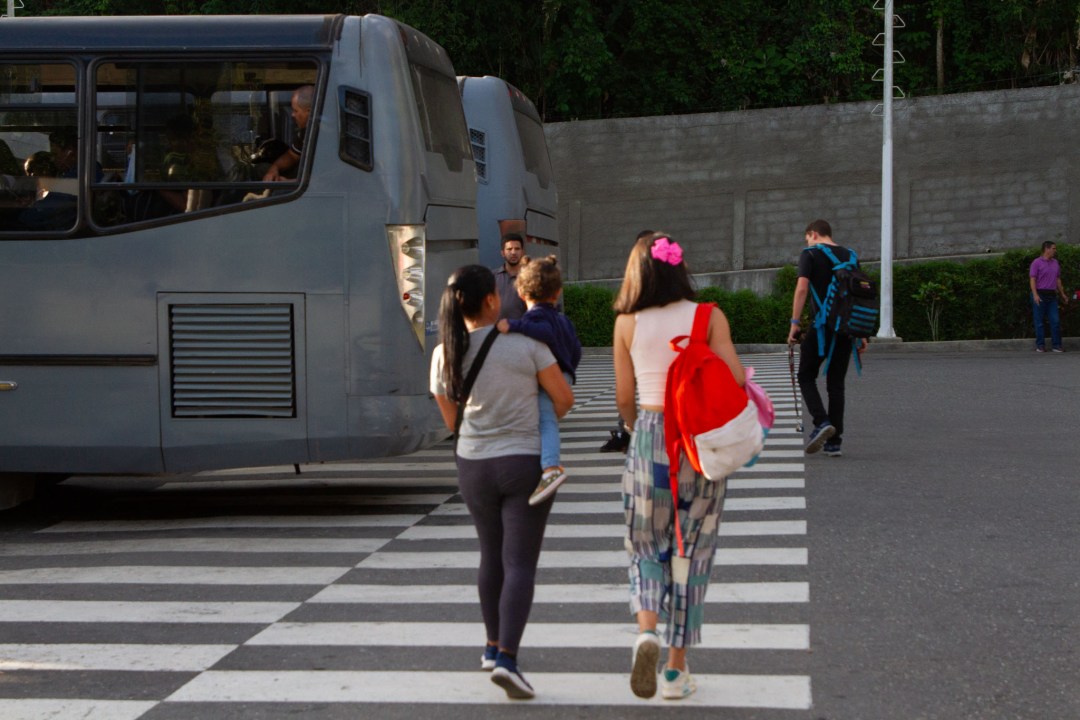 MotoBus El Hatillo, camioneticas moto