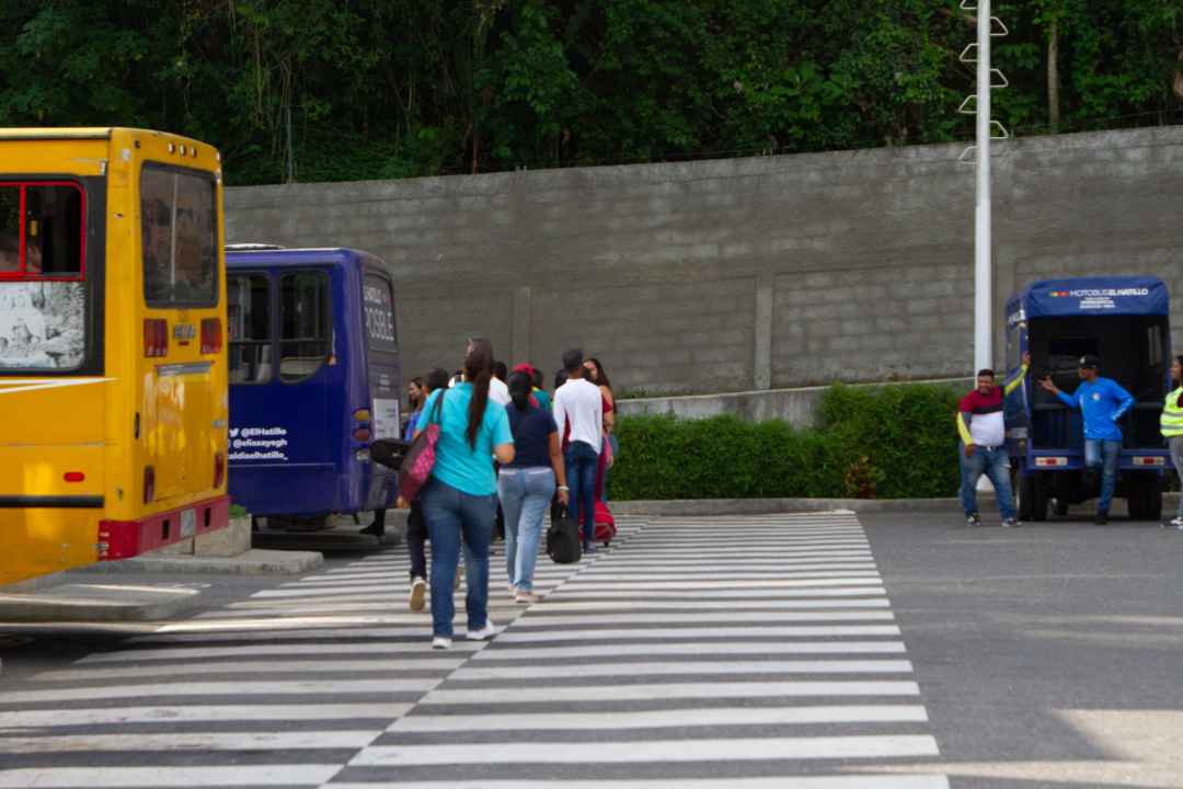 MotoBus El Hatillo, transporte público
