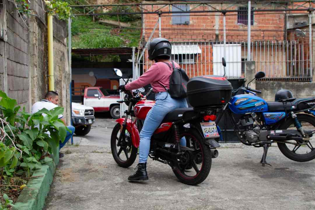 Taller de mecánica para mujeres en San Blas, fundarte