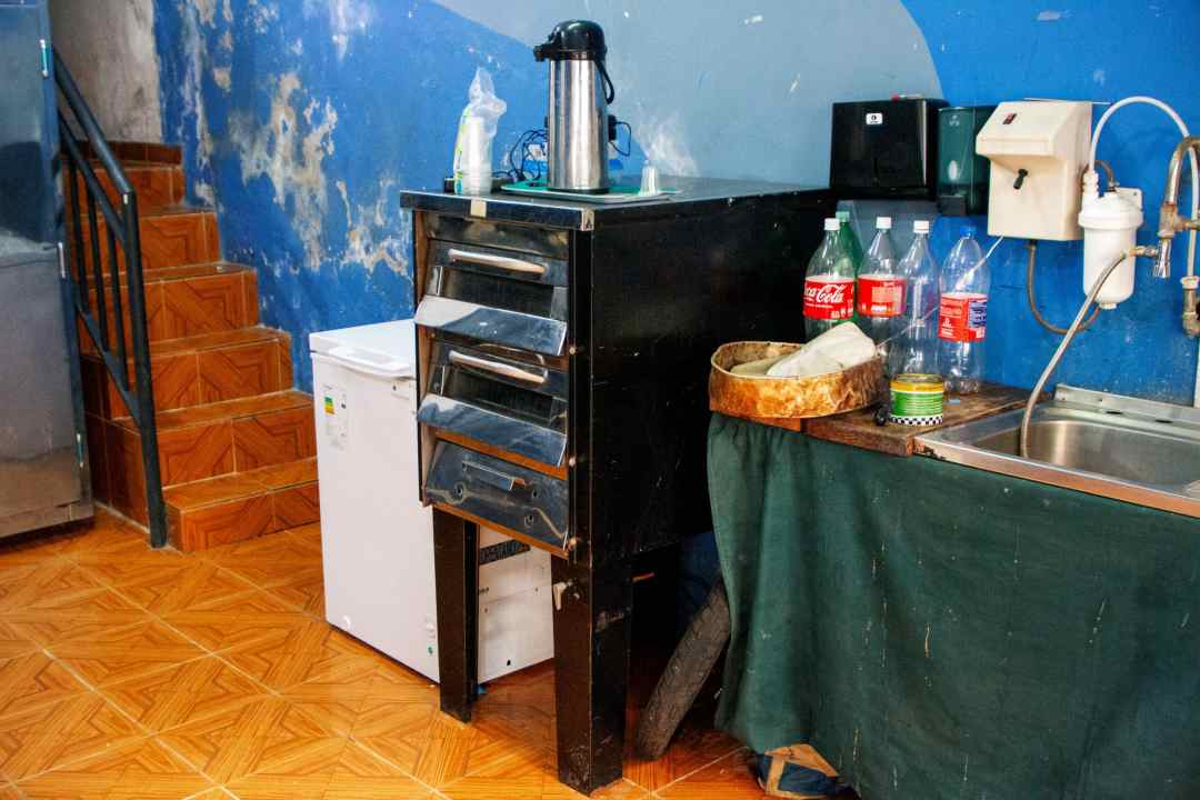 Cota 905, Mi convive, Saray