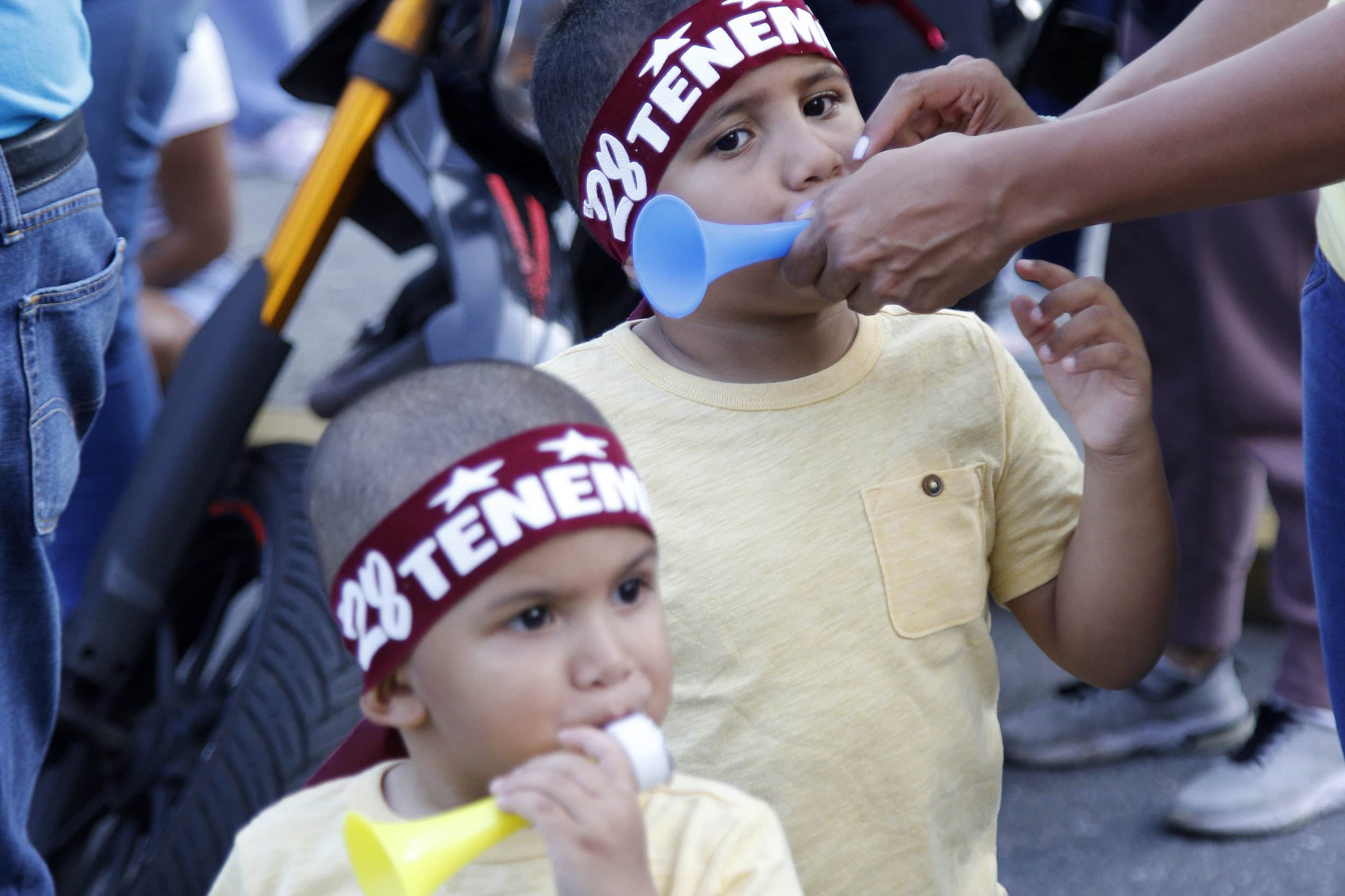 niños, caravana, marcha, política, oposición