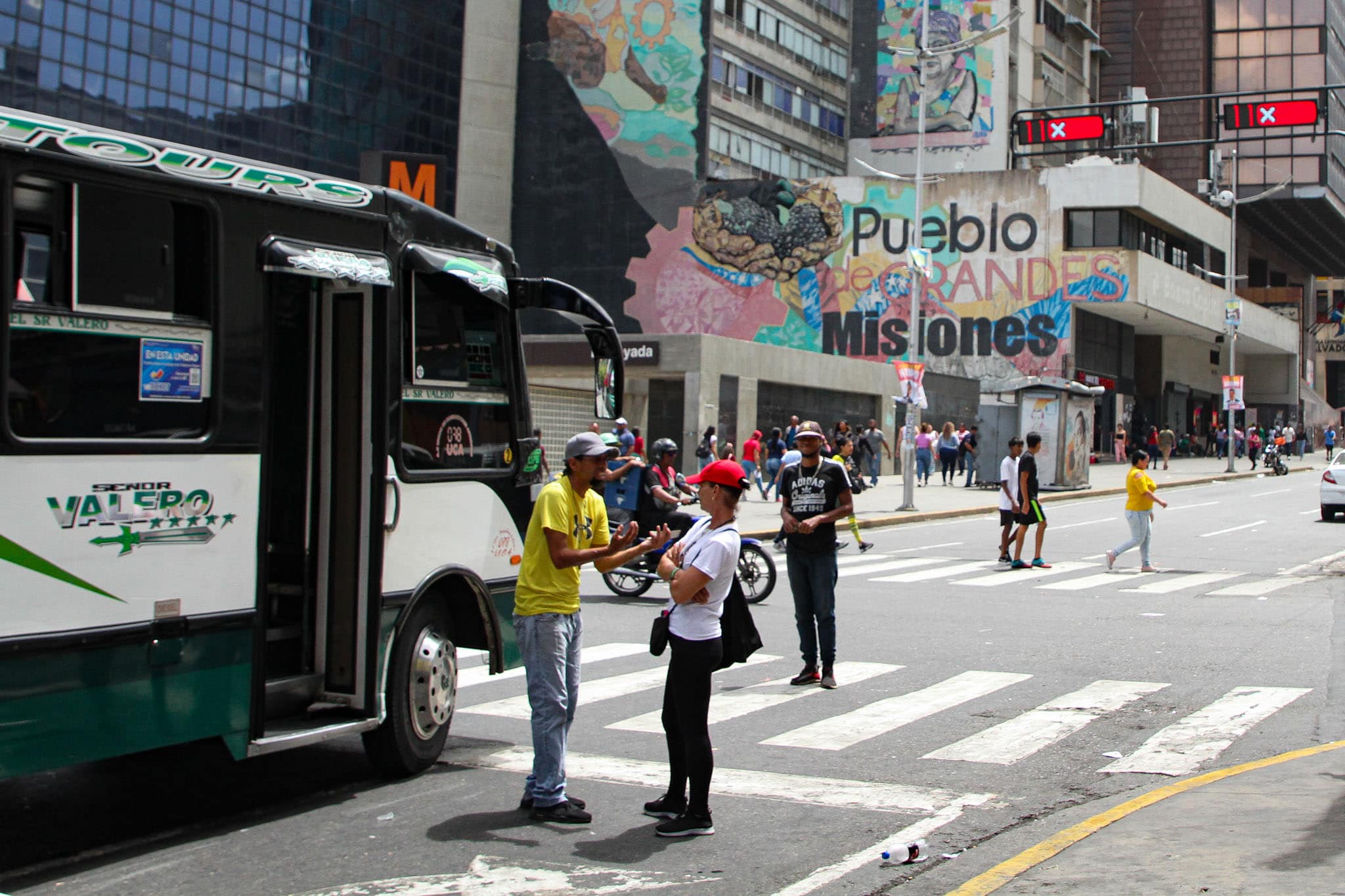 La Hoyada, transporte público, encuesta sobre las elecciones