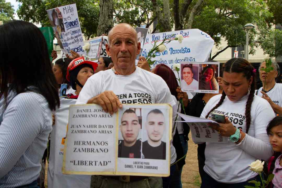 Familiares de Presos políticos protestan en MP