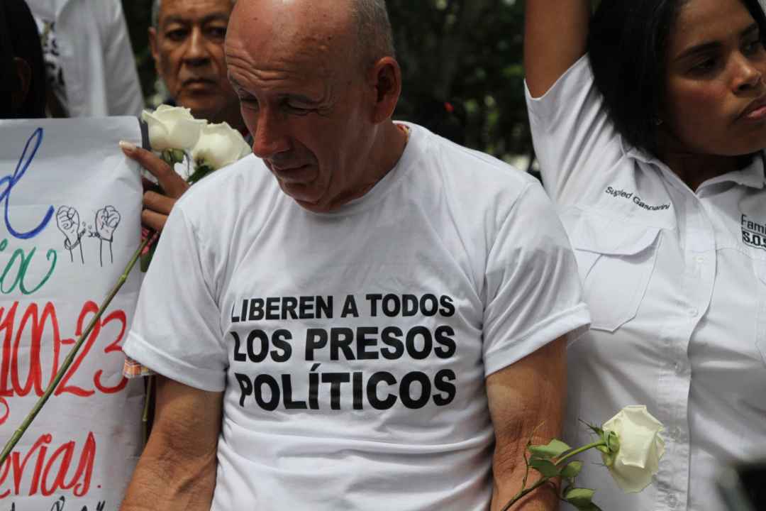 Familiares de Presos políticos protestan en MP