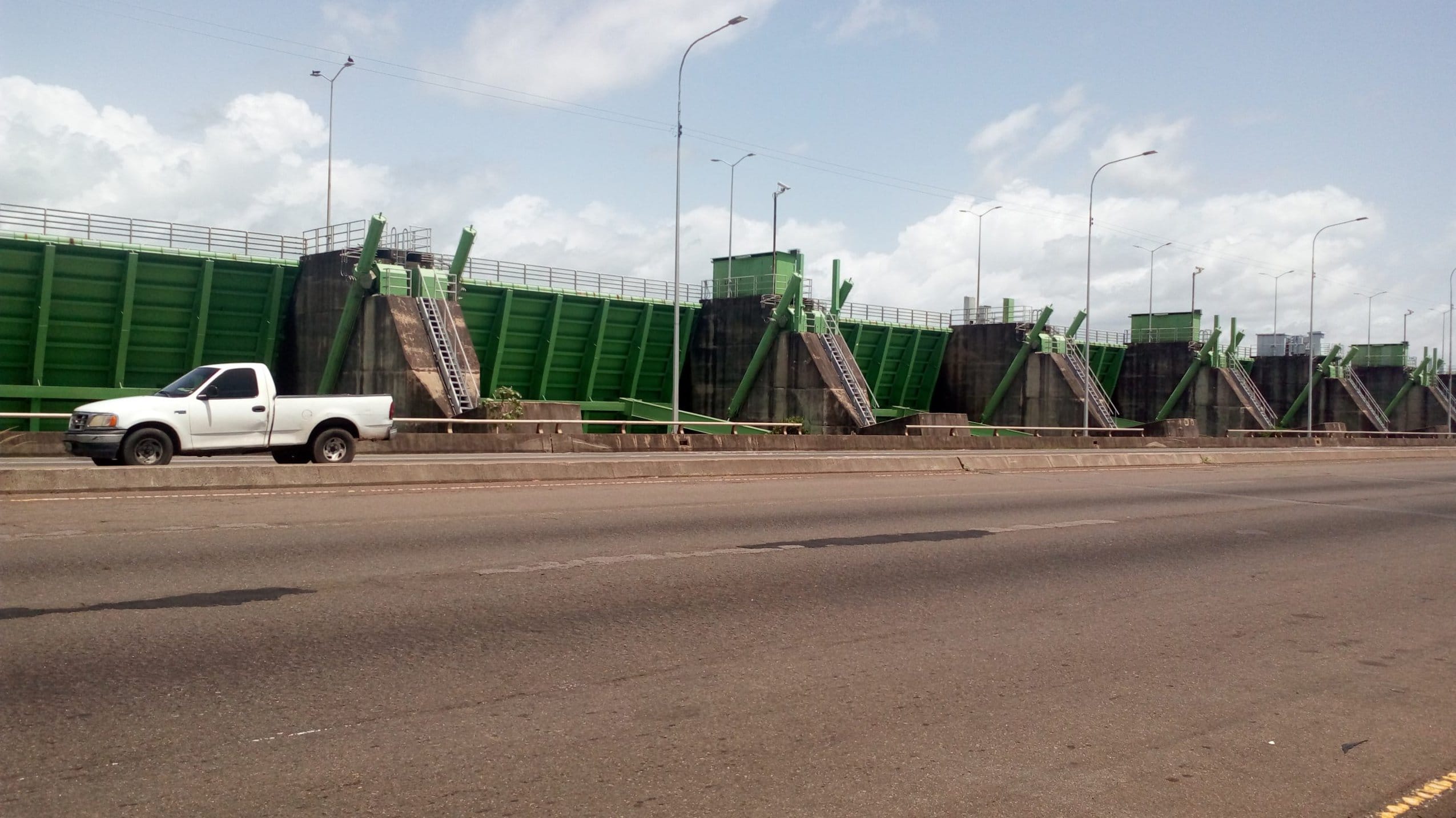 Fallas eléctricas en Bolívar no dan tregua a más de un mes del apagón