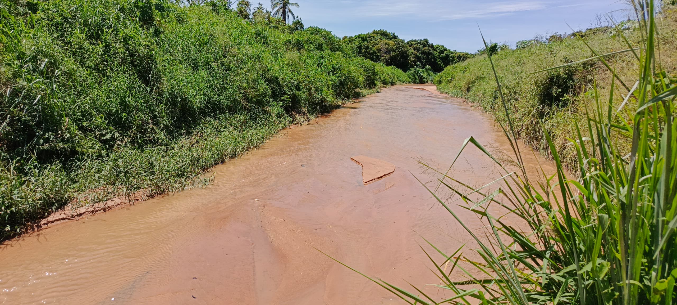 25 familias afectadas por desborde del río Cañafístola en Ciudad Bolívar