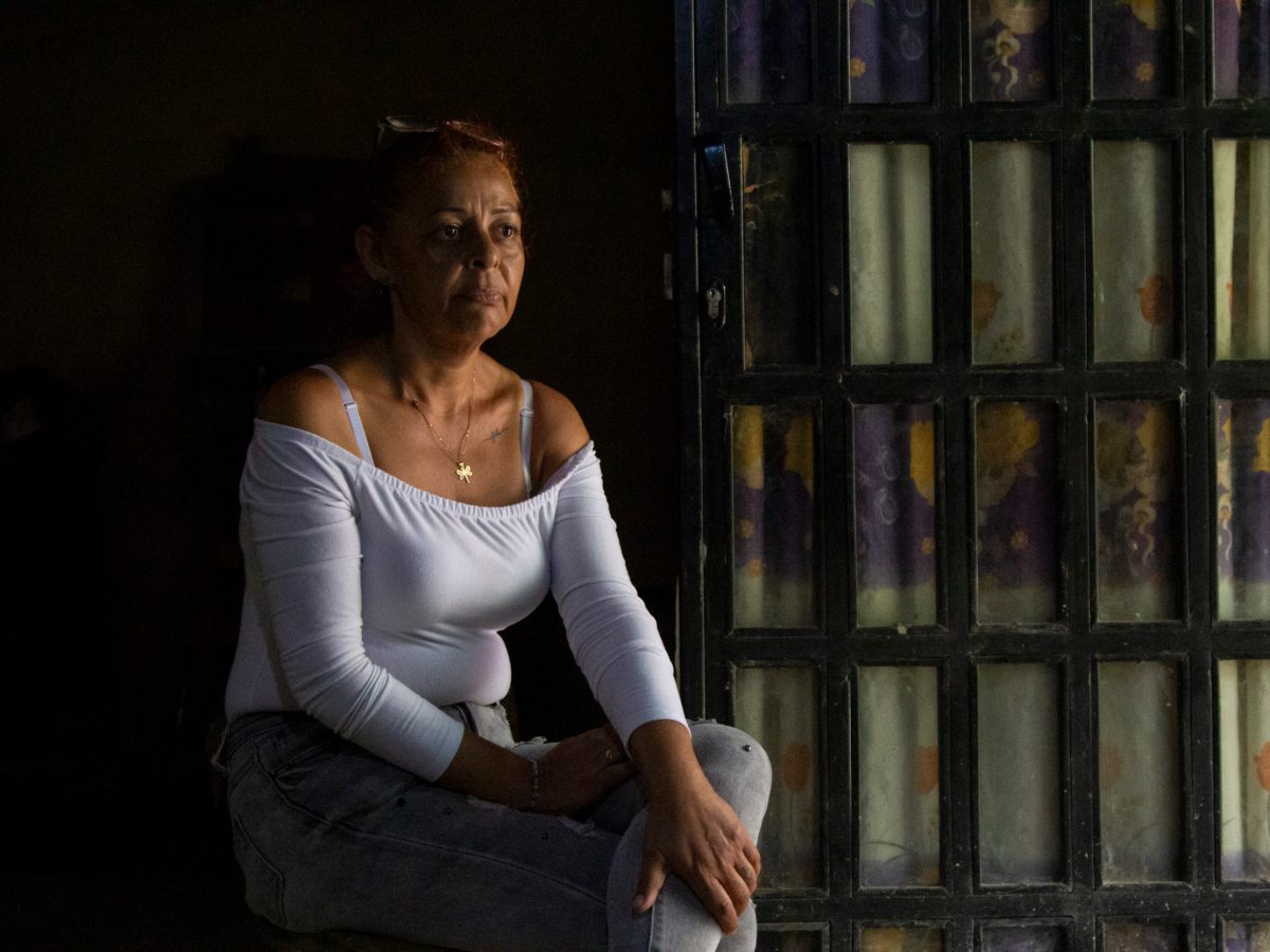 Kellyka docente - suspensión de salario