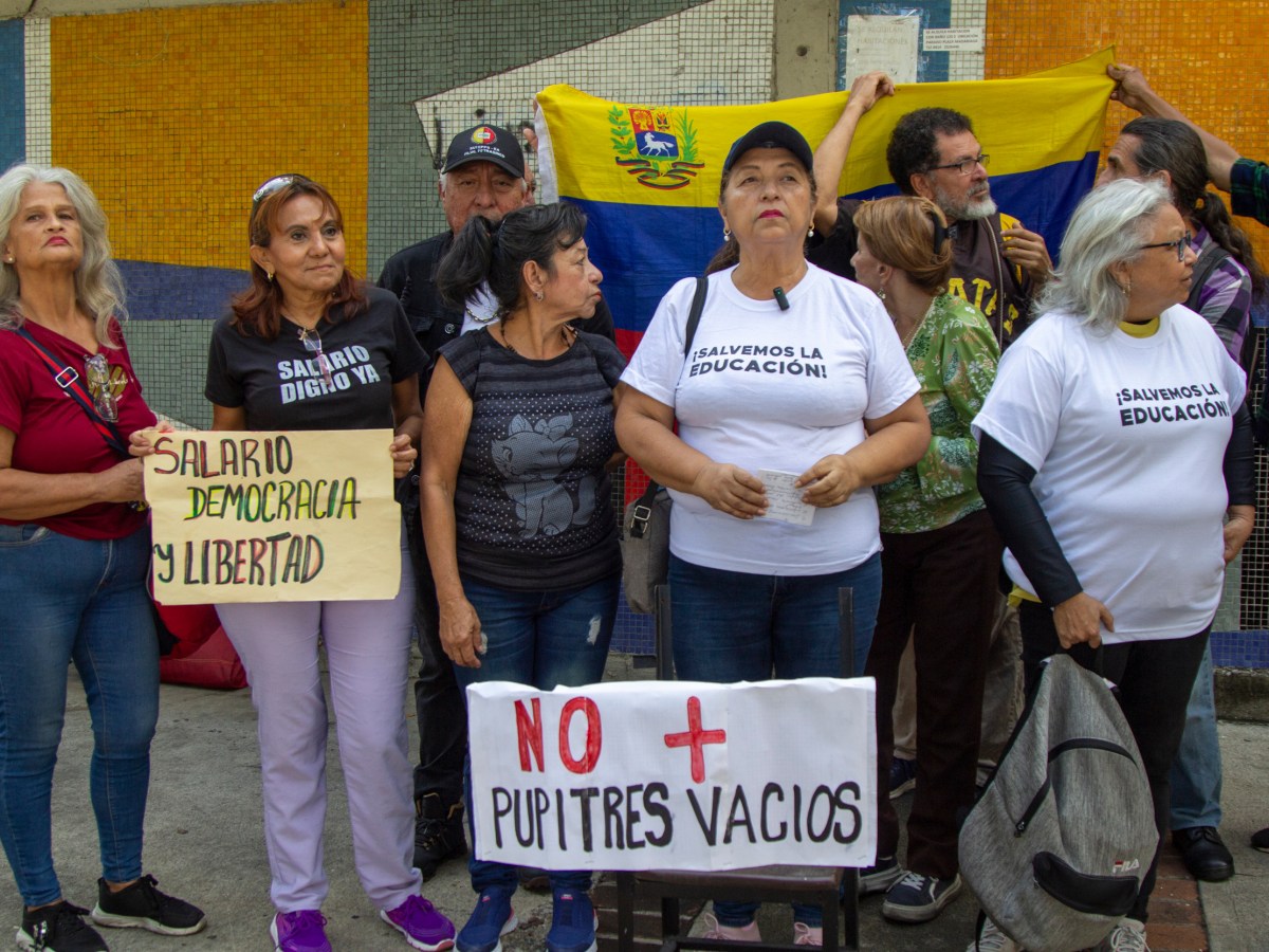 Docentes - No más pupitres vacíos