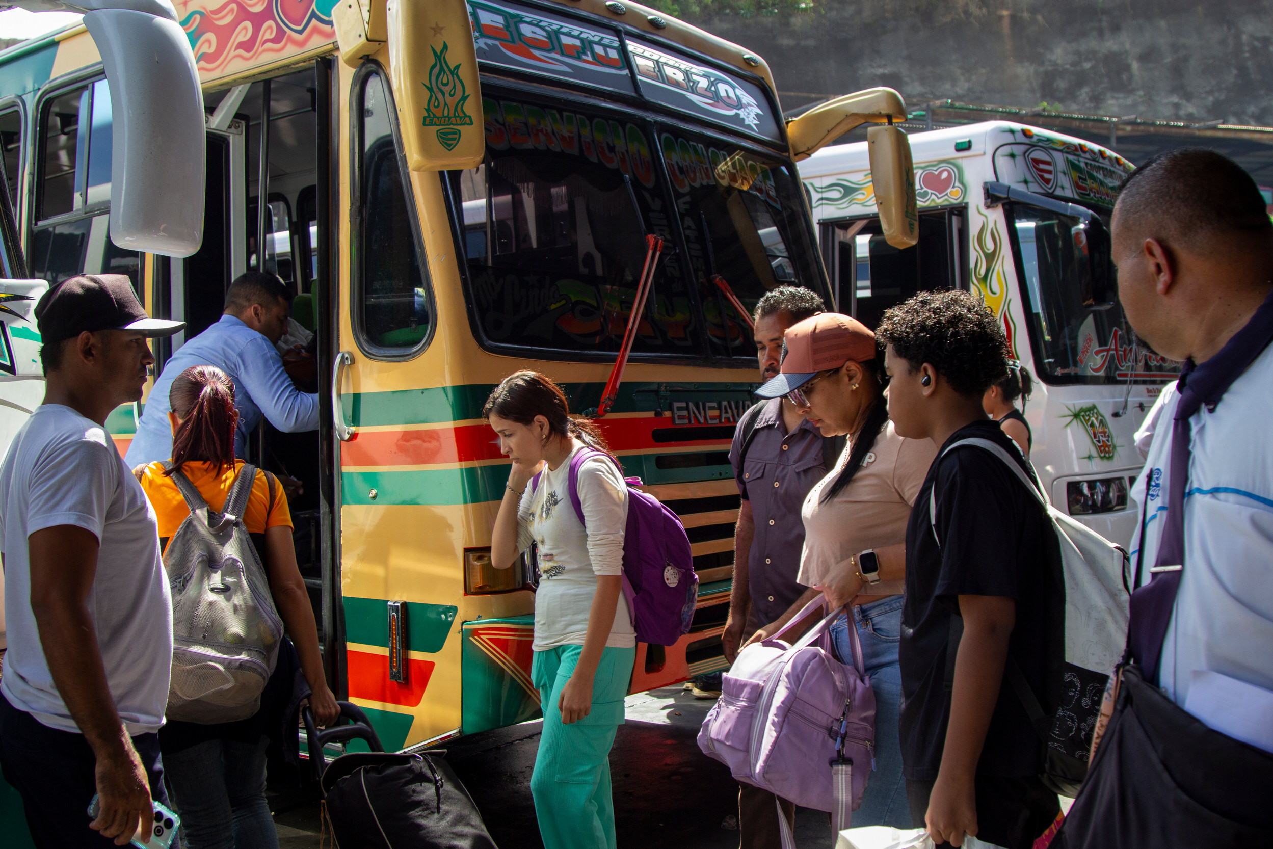 Transportistas cobran nueva tarifa de pasaje mientras esperan otro reajuste para mayo