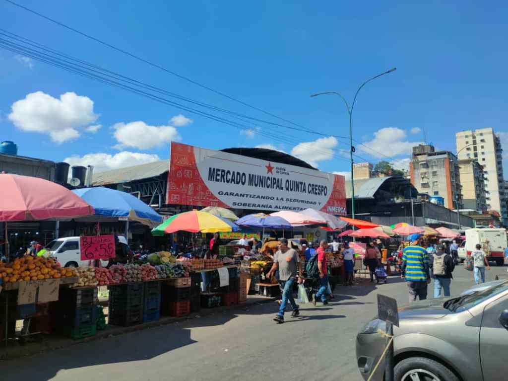 “Nada ha bajado”: compradores y vendedores desconfían de la estabilidad de precios en mercados