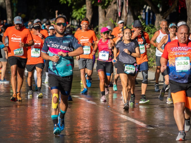 Maratón CAF llena de corredores las calles de Caracas este domingo #16Feb
