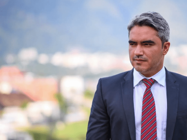 Hermana de exconcejal Luis Somaza: “Detuvieron a mi hermano y se comieron hasta mi torta de cumpleaños”