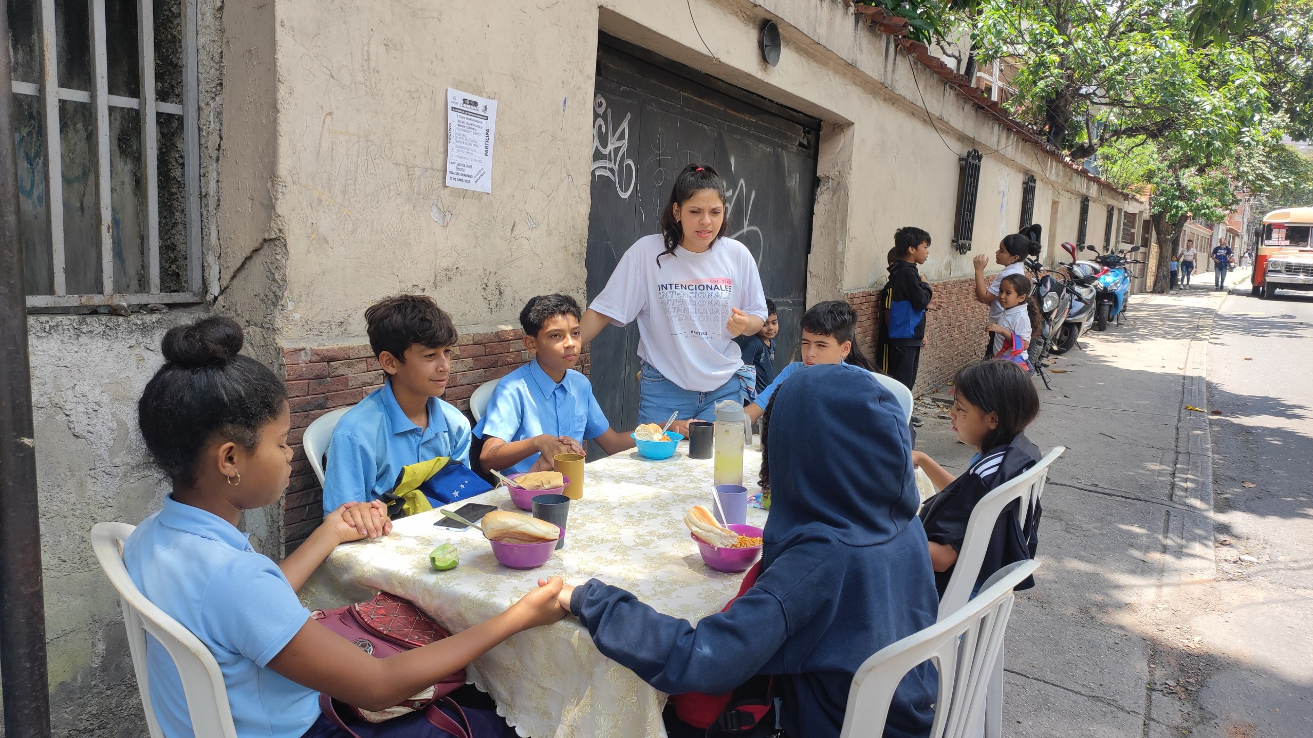 Comedor comunitario en Catia rompe estigmas para servir a adultos mayores y personas en situación de calle
