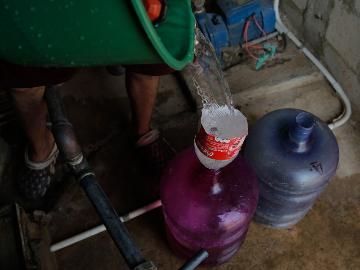 Expertos coinciden en que recuperación del servicio de agua pasa por una reforma institucional urgente
