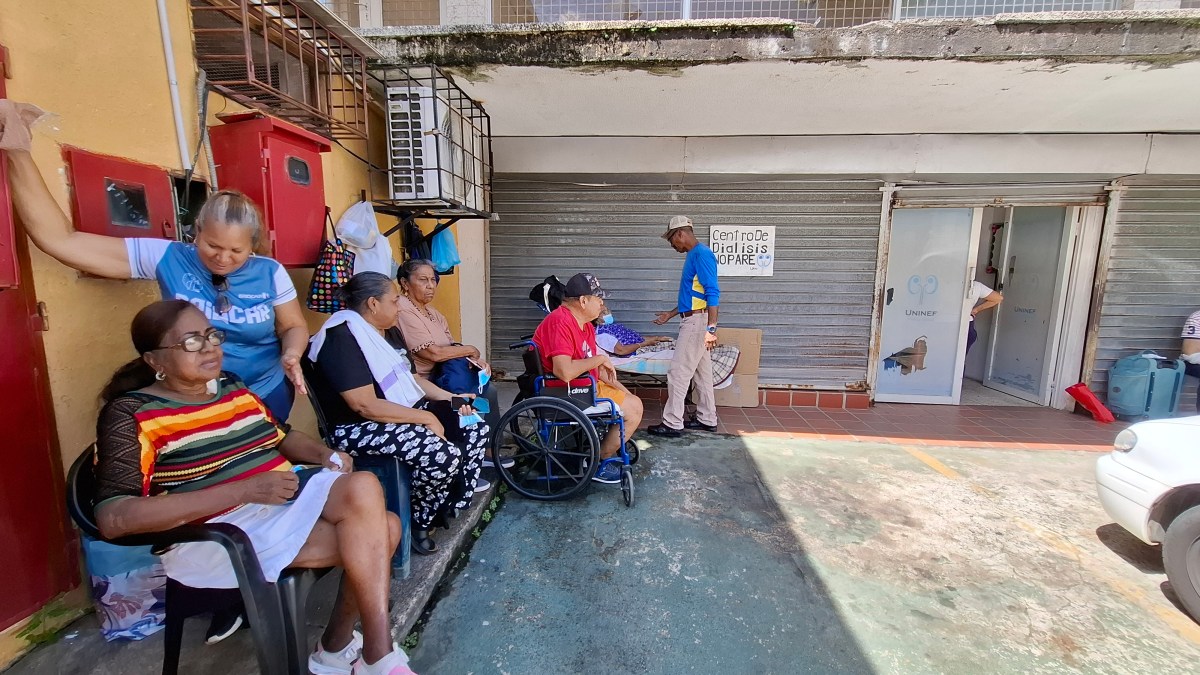 Pacientes renales de única unidad de diálisis en Puerto Ordaz peligran por fallas eléctricas