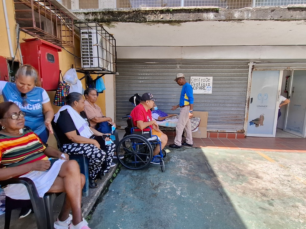Pacientes renales de única unidad de diálisis en Puerto Ordaz peligran por fallas eléctricas