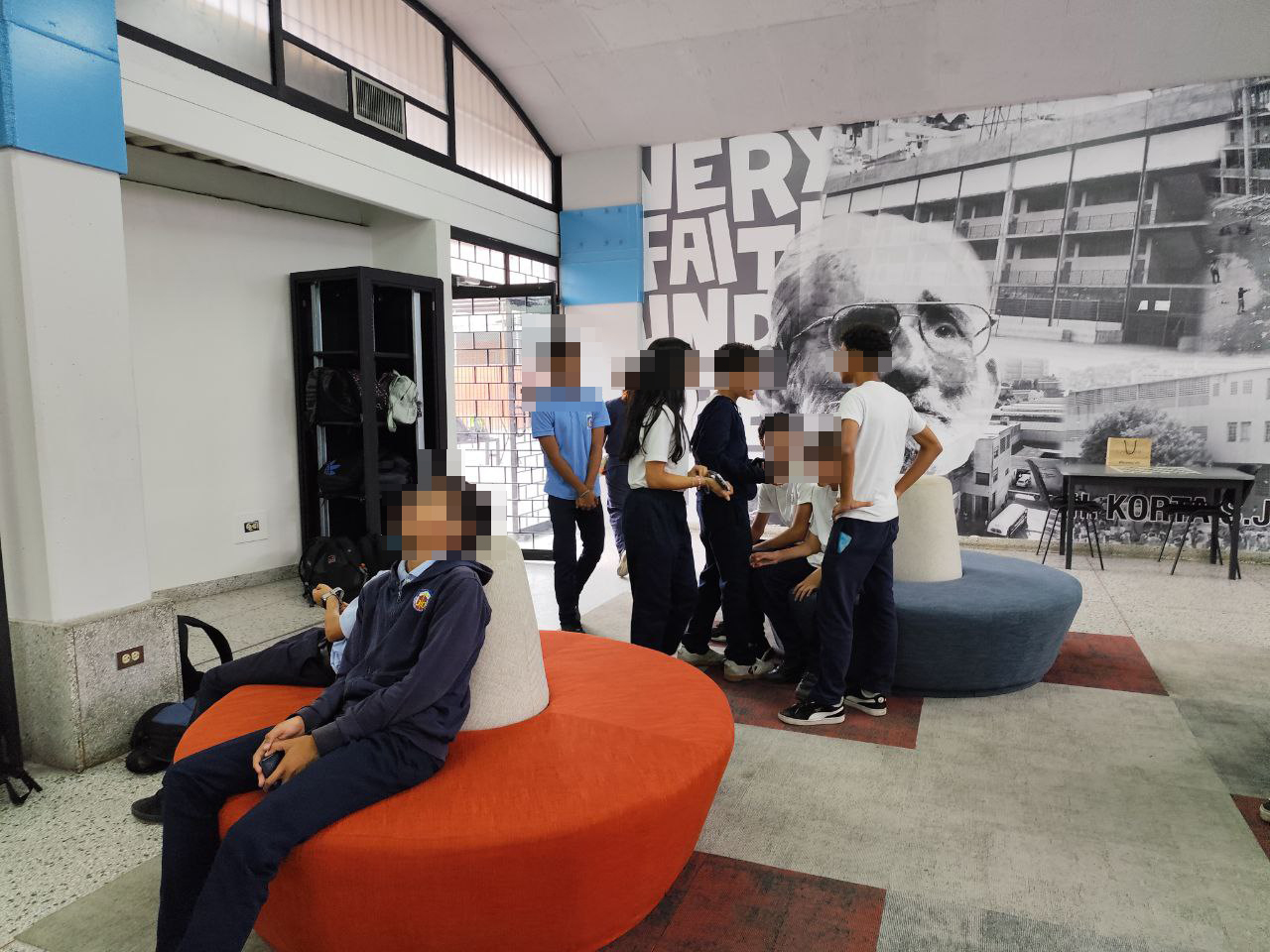 Biblioteca, lectura, jóvenes