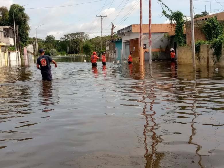 Familias afectadas por crecida del Orinoco esperan que ayudas no queden en promesas