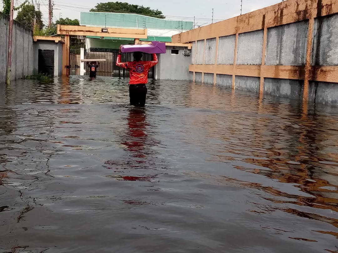 Familias afectadas por crecida del Orinoco esperan que ayudas no queden en promesas