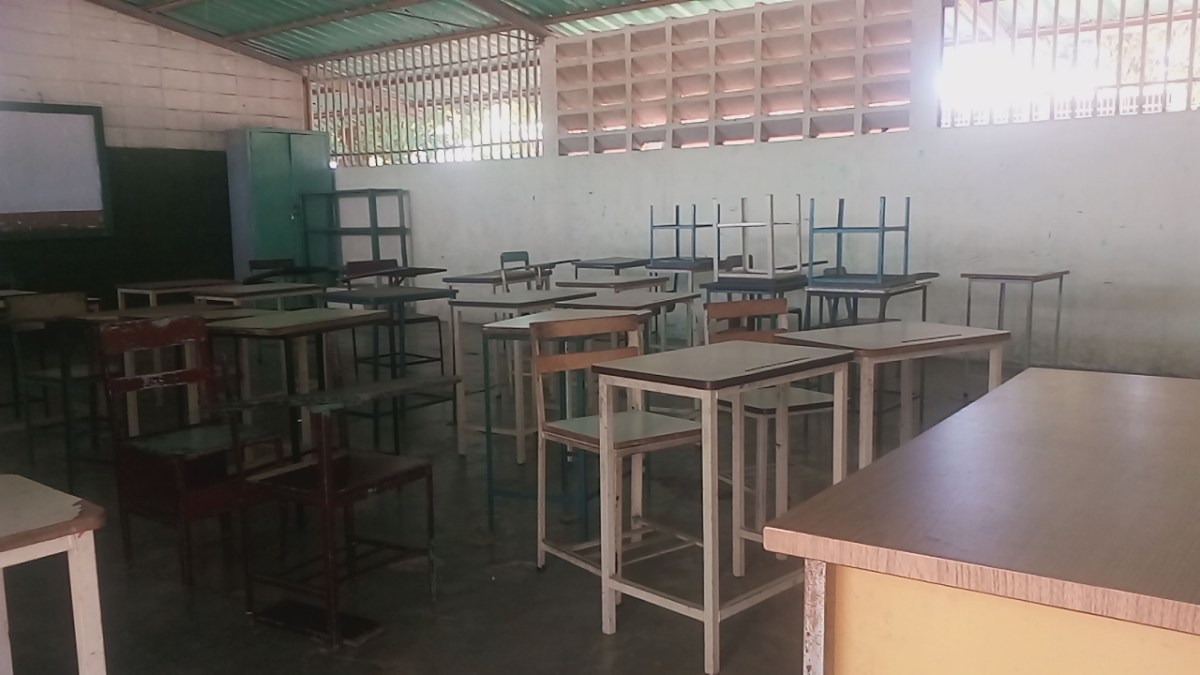 Abandono institucional y precariedad salarial marcó inicio de año escolar en Bolívar