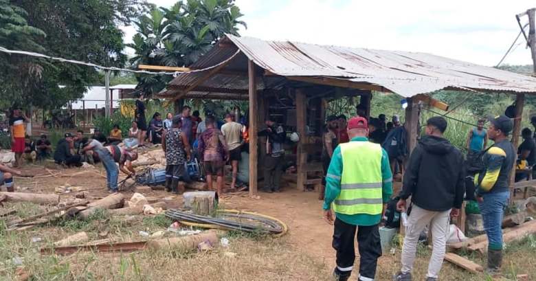 Rescatan cuerpo de uno de los 14 fallecidos en mina de El Callao