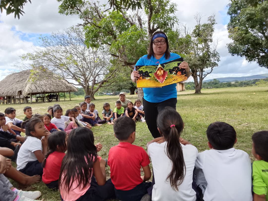 De Guayana a Canaima: Buscadores de Libros impulsa bibliotecas comunitarias